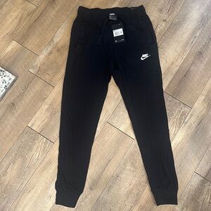 NWT - Nike Men’s XS lightweight joggers